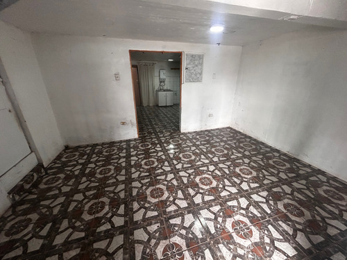 Casa Subsidio, 2 Dorm, 1 B, 2 Estacionam (73197)