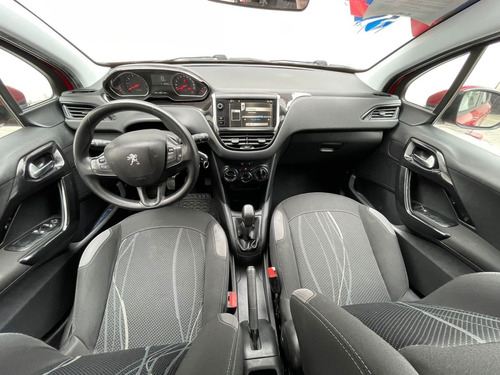 Imagen 9 de 10 de Peugeot 208 Allure 2014