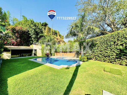 Venta De Casa En Condominio,  Acapatzingo,  Cuernavaca, Morelos...clave 4243