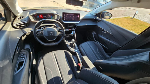 Peugeot 208 1.6 Feline Tiptronic