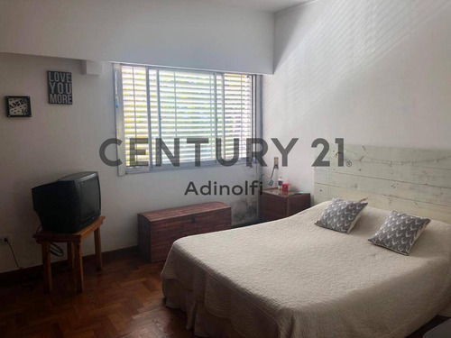 Imagen 12 de 19 de Calle 20 Esq. 48 - Casa De 4 Dormitorios Y Cochera A La Venta