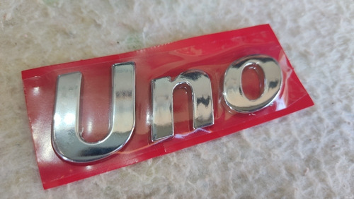 Emblema Insignia Letras Uno Fiat Cromado Tipo Original