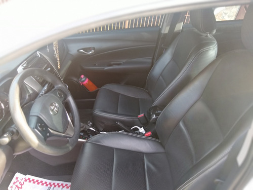 Toyota Yaris Xl Plus Automático 1.5 Câmbio 5 Machas...