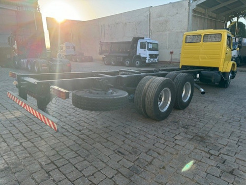 Mercedes-benz L 1218 3-eixos 2p