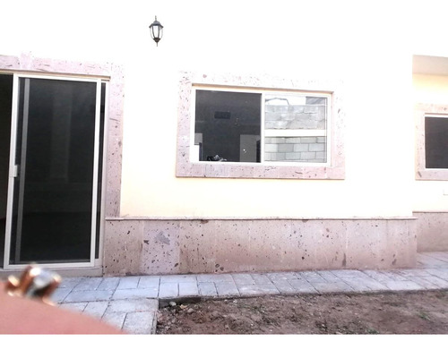 Casa En Venta En Los Arrayanes, Gómez Palacio, Durango