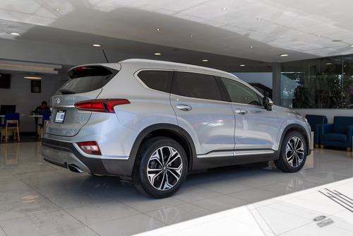 Hyundai Santa Fe Limited Tech 2.0 L