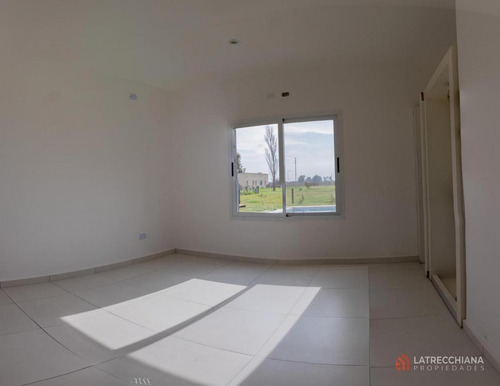 Casa En Alquiler O Venta. A Estrenar. Barrio Horizontes Al Sur. Canning.