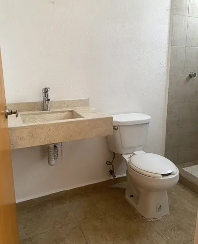 Casa En Venta Lomas De San Pedro, Queretaro. Con Estudio En Pb, Y Amenidades
