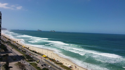 Imagem 2 de 30 de Flat À Venda Na Avenida Lúcio Costa, Barra Da Tijuca, Rio De Janeiro - Rj - Liv-0774