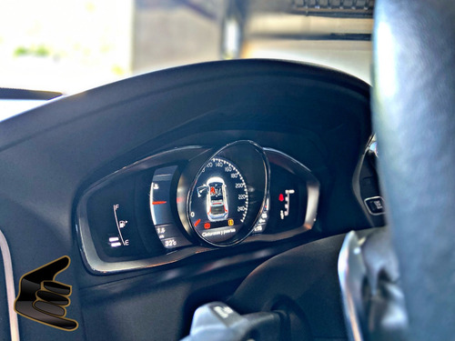 Imagen 20 de 21 de Volvo Xc60 Momentum