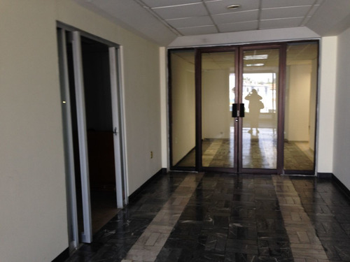 Imagen 8 de 16 de Renta Oficinas 300m Av Zaragoza Qro Cerca De 5 De Febrero