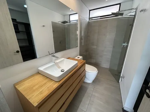 Apartaestudio En Arriendo Ubicado En Envigado Sector Loma De Las Brujas (27247).