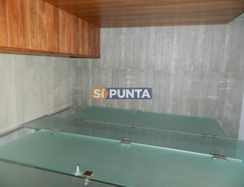 Imagen 20 de 30 de Brava, Edificio Con Servicios