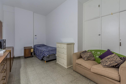 Local - San Telmo - Local A La Calle Con Subsuelo 183,82 M2 Totales.
