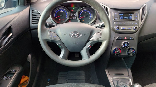 Imagem 12 de 16 de Hyundai Hb20 Comfort 2017 Completo