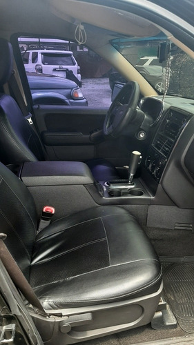 Imagen 6 de 8 de Ford Explorer Xlt