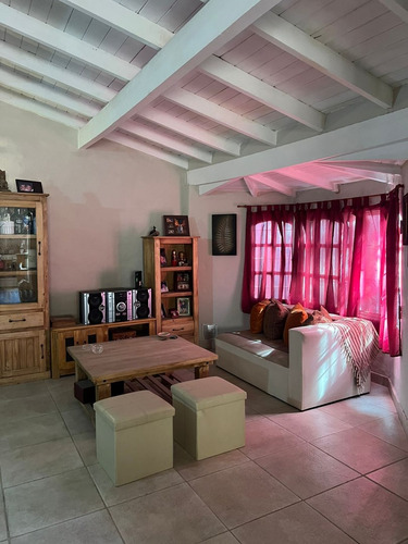 Casa Chalet En Venta En De Vicenzo Grande, Del Viso, Pilar