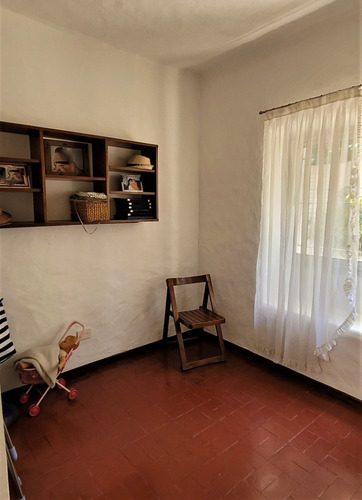 Impecable Propiedad! 3 Dormitorios, 2 Baños, Living Con Hogar Y Comedor, Estar... Pileta, Parrilla..