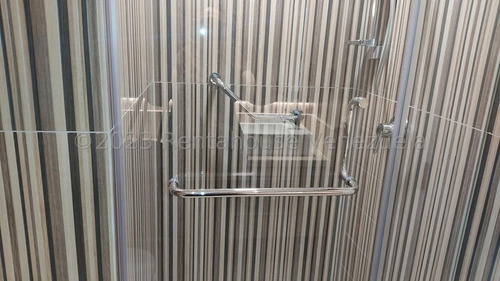 Imagen 17 de 24 de Bello A Estrenar Y Remodelado Con Buen Gusto En El Rosal, Caracas, Código: 23-25836 Mvg