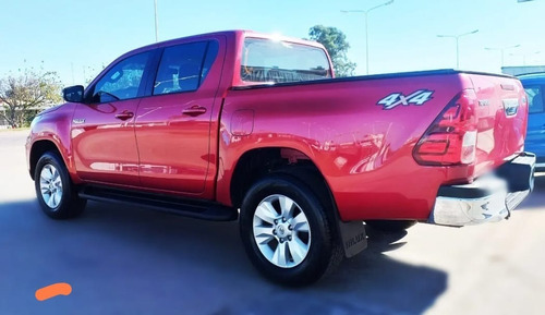 Imagen 7 de 13 de Toyota Hilux Sr 4x4 2019 67500 Kms Permuto Carlejunin