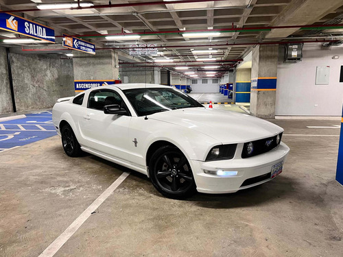 Imagen 2 de 13 de Ford Mustang Gt