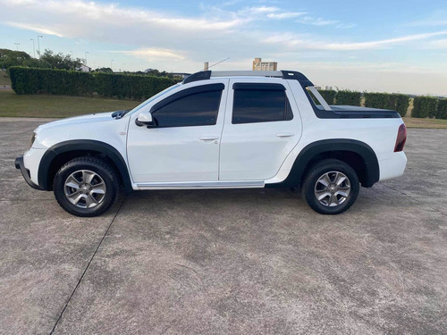 Imagem 8 de 19 de Renault Duster Oroch 2017 1.6 16v Dynamique Sce 4p