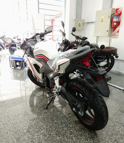 Imagen 3 de 5 de Gilera Vc 250 Prova Loncin Voge Pista 0km