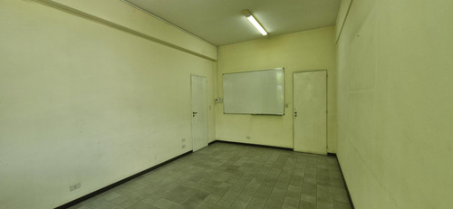 Oficina En Venta En El Centro De Pilar