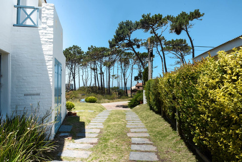 Casa En Venta De 4 Dormitorios En Montoya