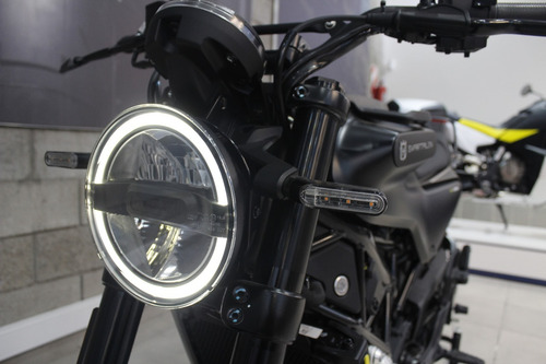 Svartpilen 200 Husqvarna Scrambleer Neo Retro Urbana Agil