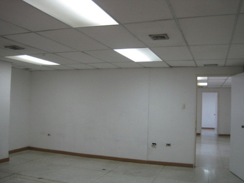 Imagen 6 de 15 de Alquiler Oficina Ubicada En La Campiña. Consta De 94m2