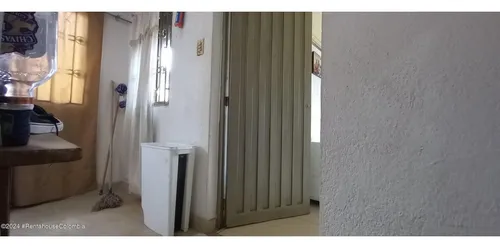 Apartamento En Compartir(soacha) Rah Co: 25-1048