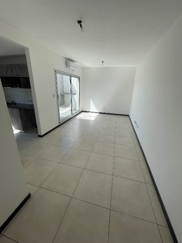 Departamento De 3 Amb Con Cochera En Barrio Nuevo Quilmes