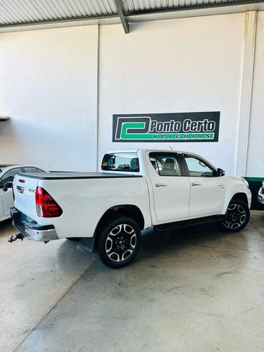 Toyota Hilux 2.7 Sr Cab. Dupla 4x2 Flex Aut. 4p