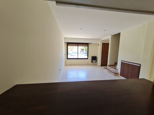 Duplex Seminuevo - Zona Cerro - Permuta X Casa
