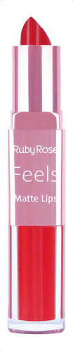 Lápiz labial Duo Matte Lips Feels Ruby Rose, acabado mate, color: rojo