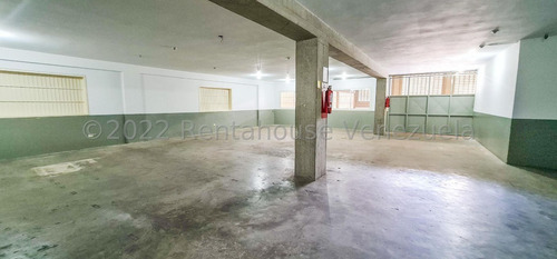 Imagen 9 de 26 de George Tahan #23-9931 Venta Excelente Edificio Industrial De 4 Pisos De 280 M2 Cada Planta, Más Dos Galpones De Aproximadamente 1.300m2, Con La Mejor Ubicación En El Km 1 De Mariche, En Urbanización I