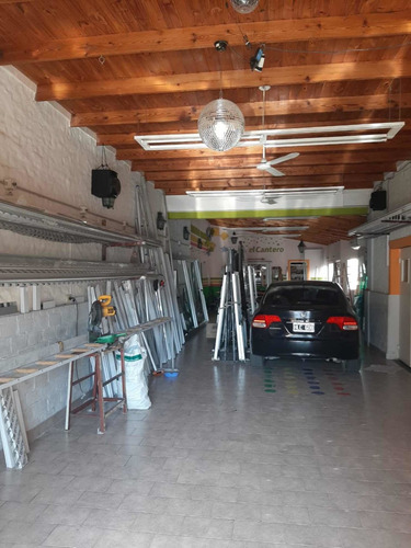 Venta-permuta Dos Locales Comerciales Sixto Laspiur 1170