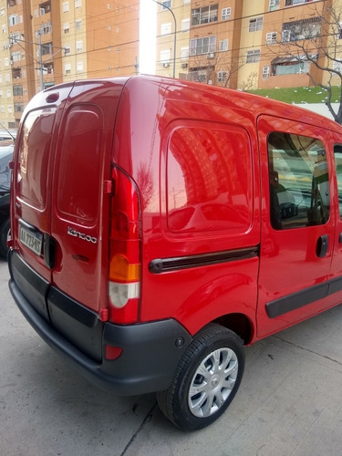 Imagen 3 de 6 de Renault Kangoo 2016 1.6 Furgon Ph3 Confort 5as Lc