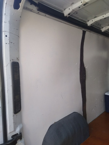 Imagen 9 de 14 de Renault Master 2013 2.3 T4 Dci130 L1h1 Aa Furgon Corto