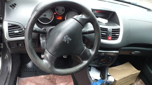 Peugeot Hoggar 1.6 16v Escapade Flex 2p 2011