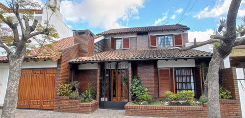 Imagen 1 de 14 de Venta De Casa-ph En Ramos Mejía - Se Escuchan Ofertas