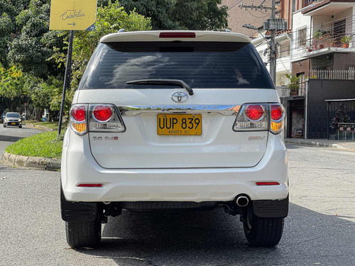 Toyota Fortuner 2015 3.0 Sr5 169 Hp