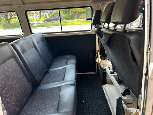 Volkswagen Kombi 1.4 Standard Total Flex 3p