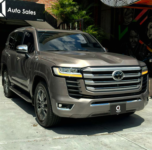 Toyota Land Cruiser 300 V6