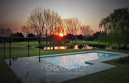 Imagen 20 de 30 de Increíble Casa En Venta De 300 M2 Con Golf Y Tenis En El Haras Argentino Farm Club De Lujan