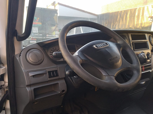 Iveco Daily 35s14 2018 Com Baú - Daily / Ducato / Sprinter