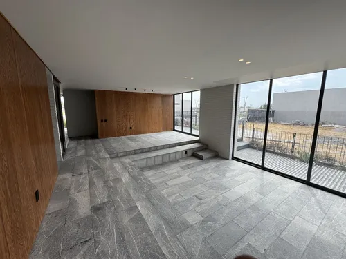 Nueva Con Diseño Arquitectónico Vanguardista