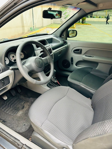 Renault Clio 1.0 16v Authentique Hi-flex 3p