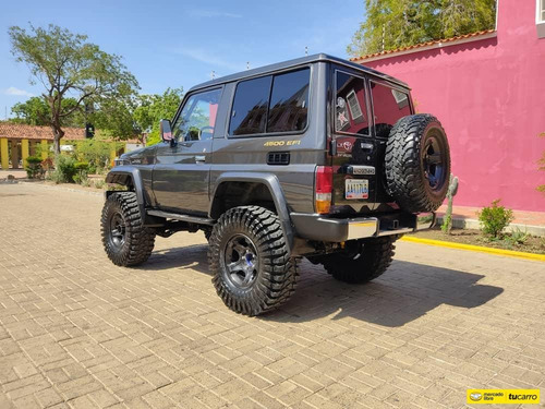 Imagen 2 de 14 de Toyota Macho Lx